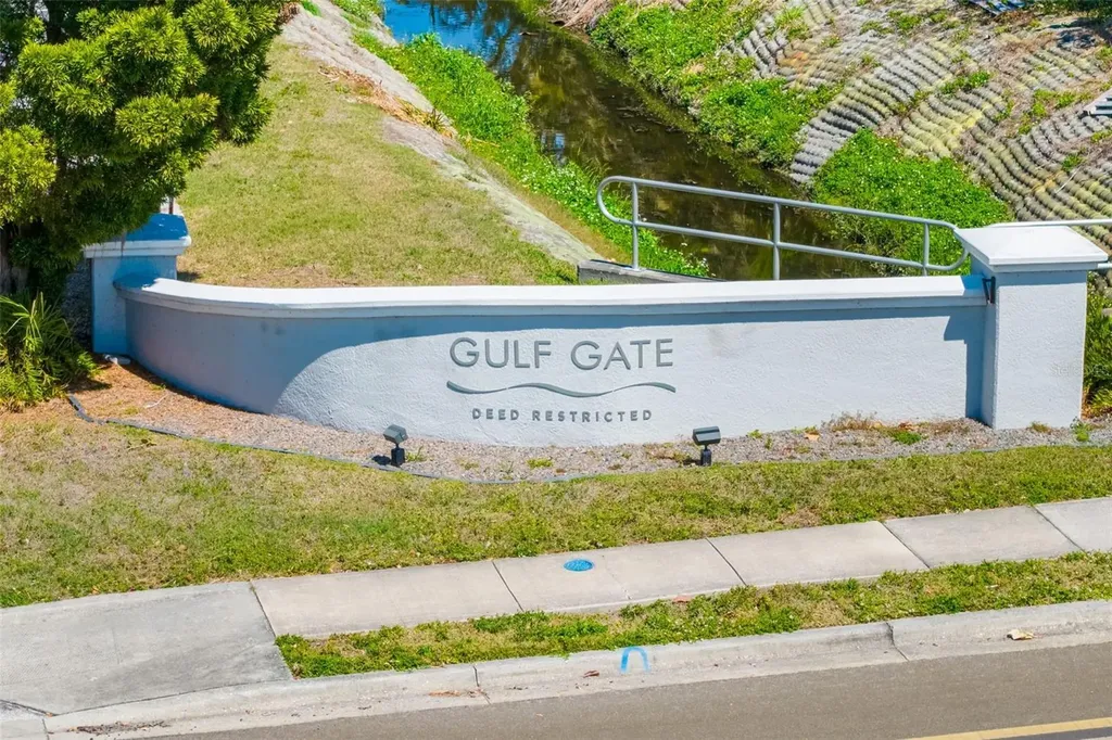 2627 Dueby Street Sarasota FL 34231