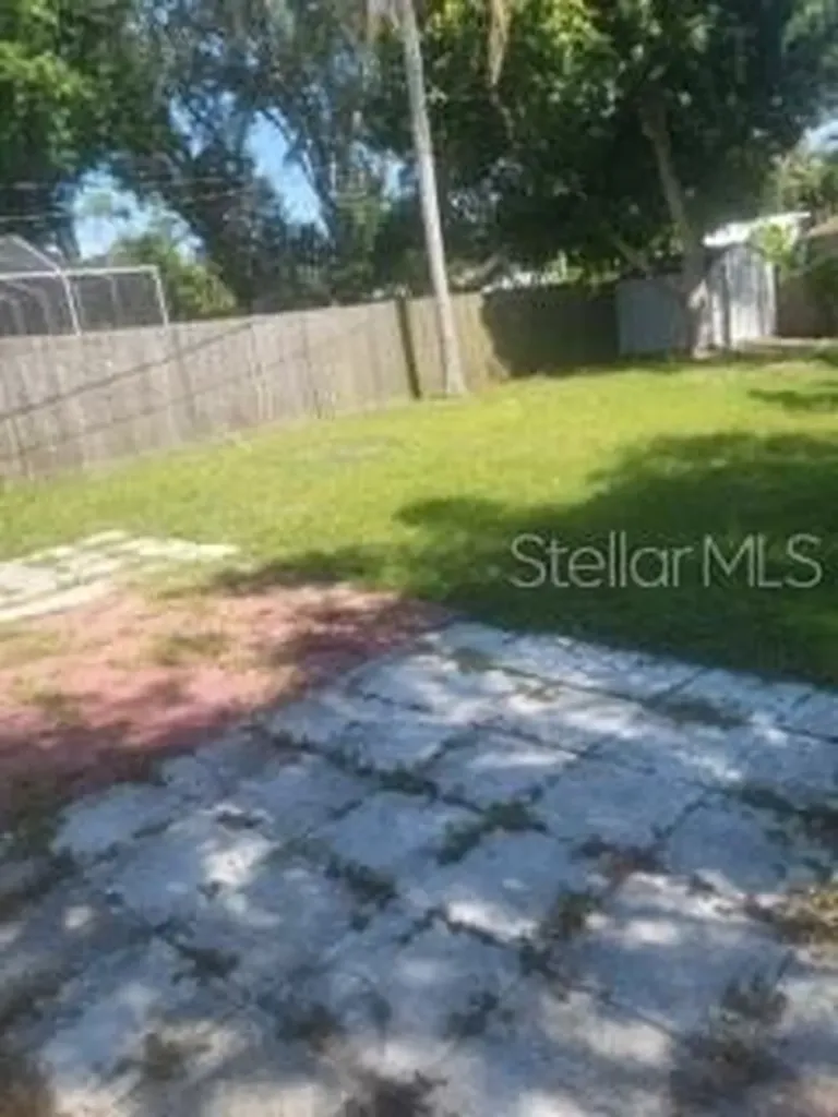 11220 Cherokee Drive St Petersburg FL 33708