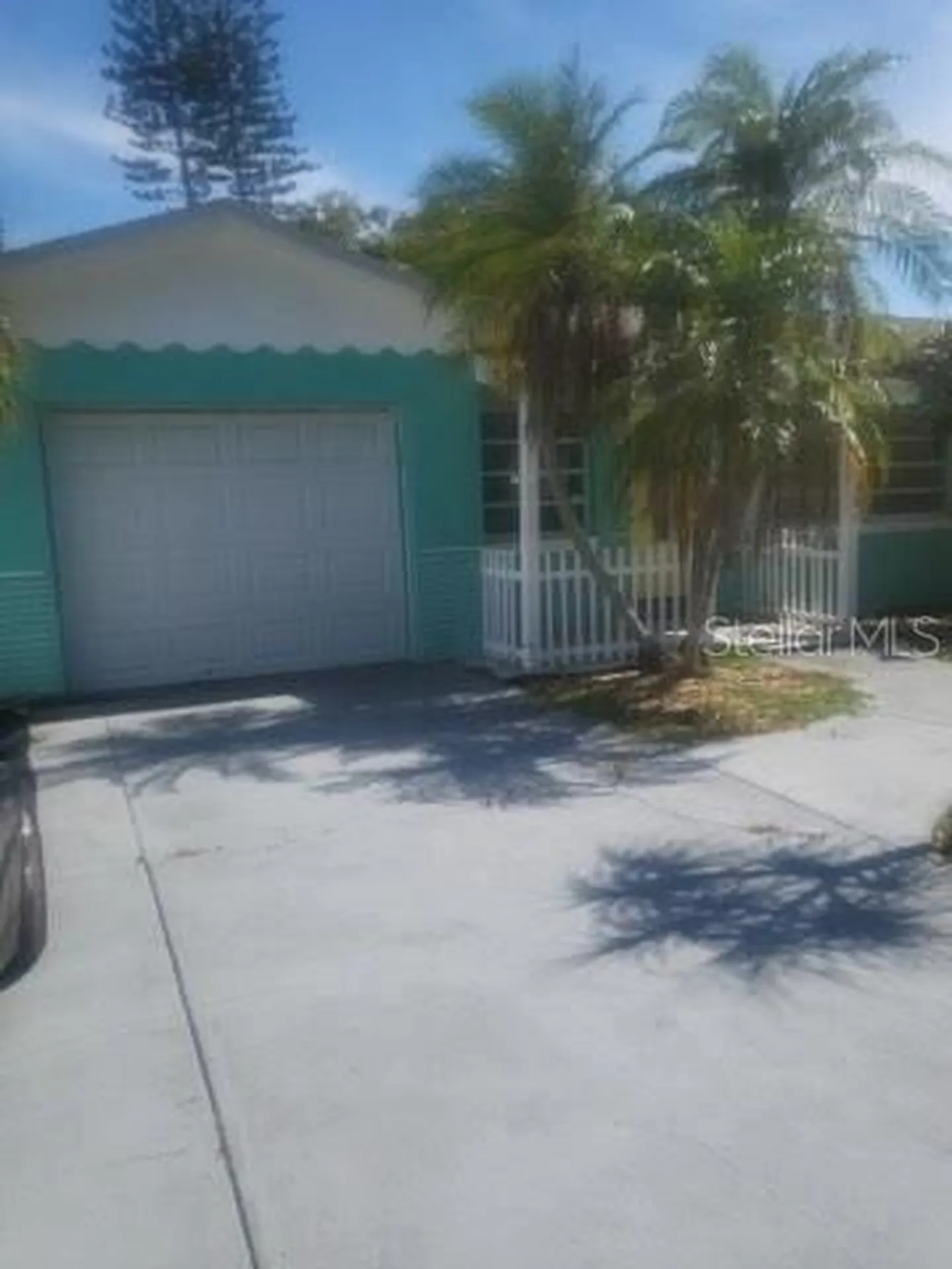 11220 Cherokee Drive St Petersburg FL 33708