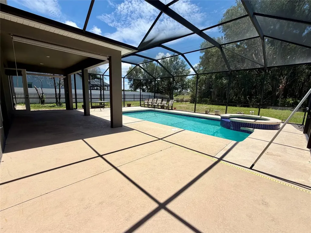 10531 Mistflower Lane Tampa FL 33647