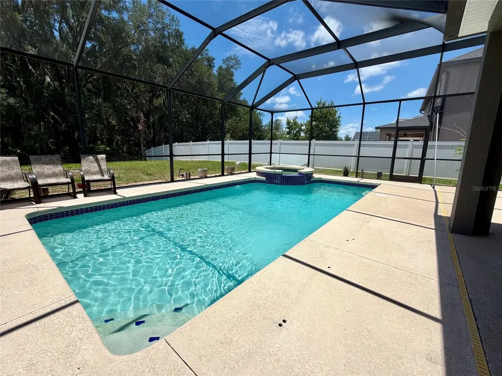 10531 Mistflower Lane Tampa FL 33647