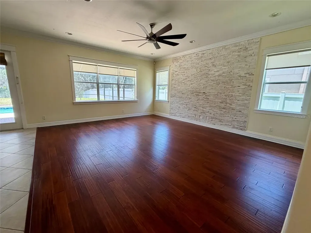 10531 Mistflower Lane Tampa FL 33647