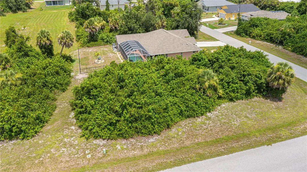 113 & 121 Red Cedar Park Rotonda West FL 33947