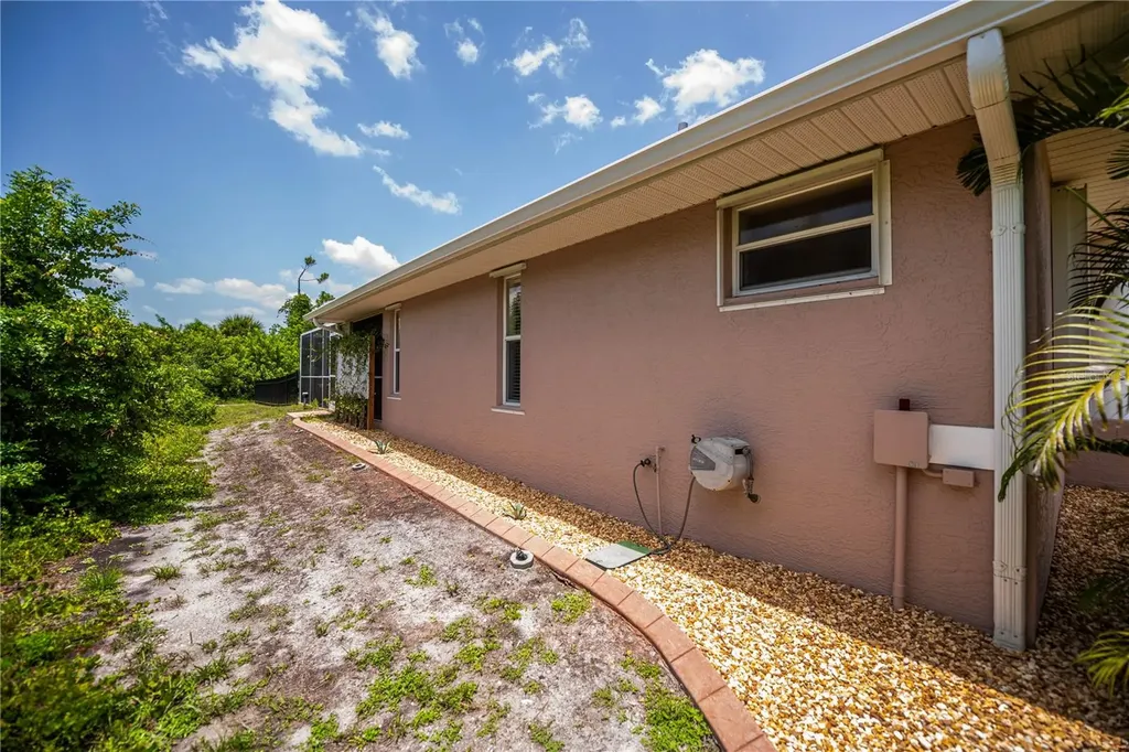 113 & 121 Red Cedar Park Rotonda West FL 33947