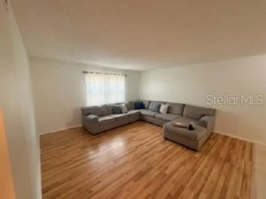 620 62nd Avenue N St Petersburg FL 33702