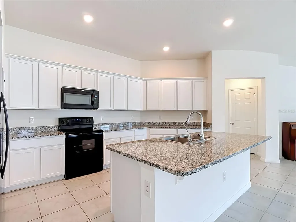 1045 Augustus Drive Davenport FL 33896