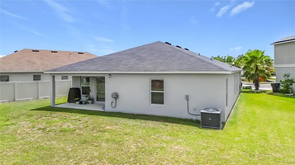 1045 Augustus Drive Davenport FL 33896