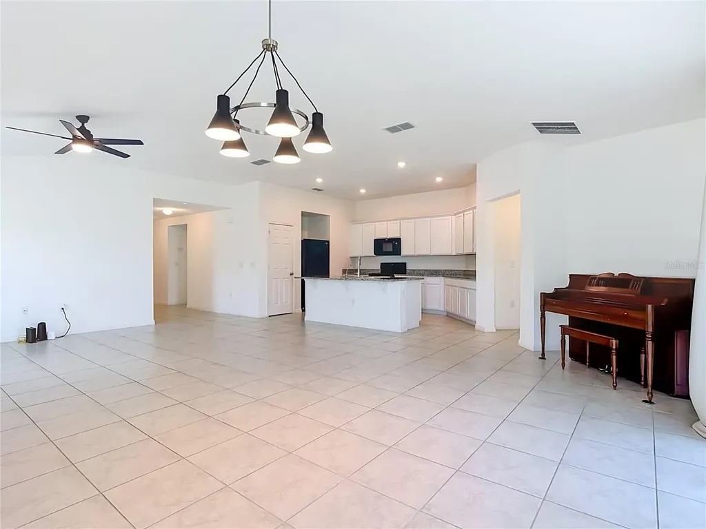 1045 Augustus Drive Davenport FL 33896