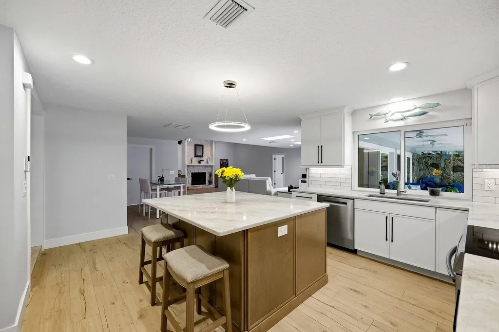 13867 Feather Sound Drive Clearwater FL 33762
