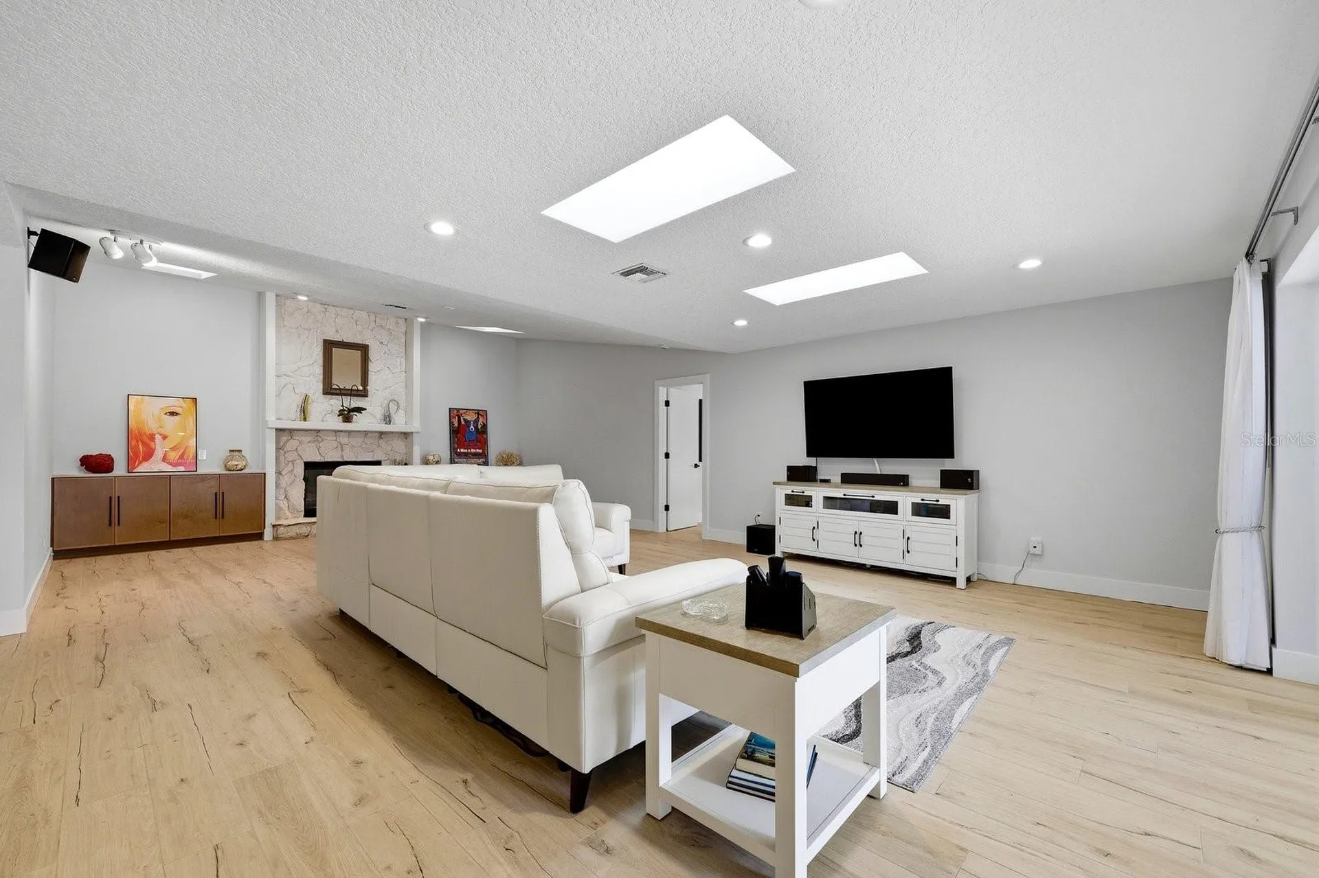 13867 Feather Sound Drive Clearwater FL 33762