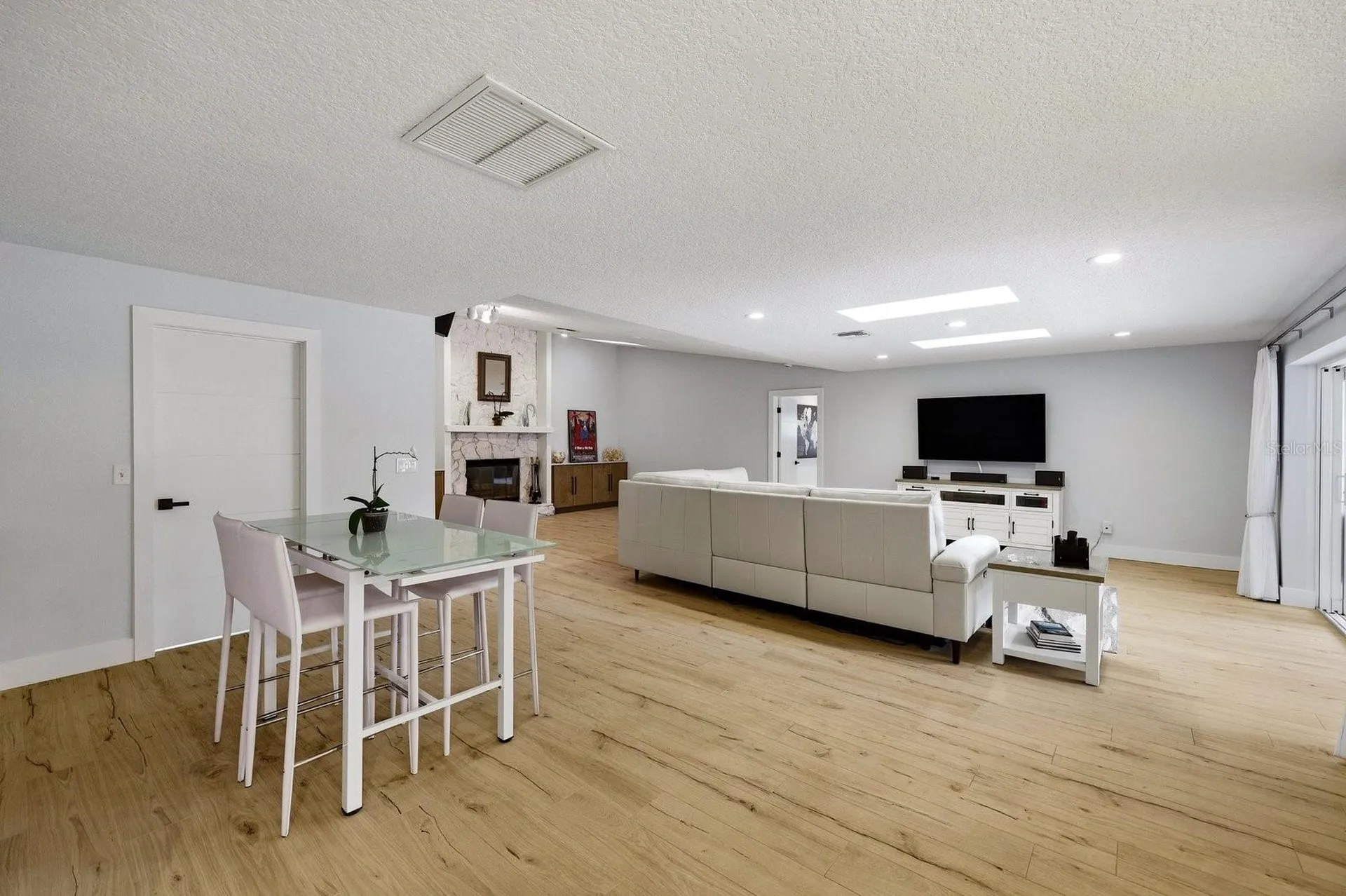 13867 Feather Sound Drive Clearwater FL 33762