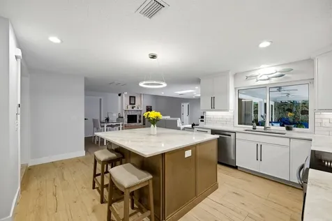 13867 Feather Sound Drive Clearwater FL 33762