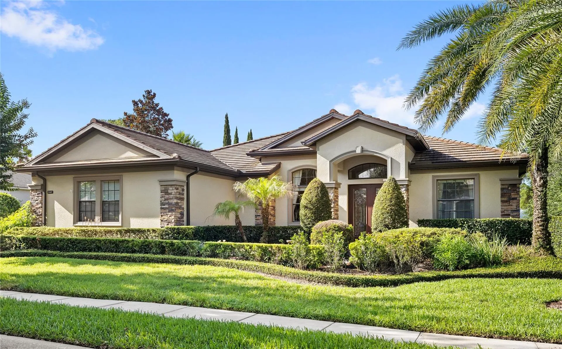 25447 High Hampton Circle Sorrento FL 32776
