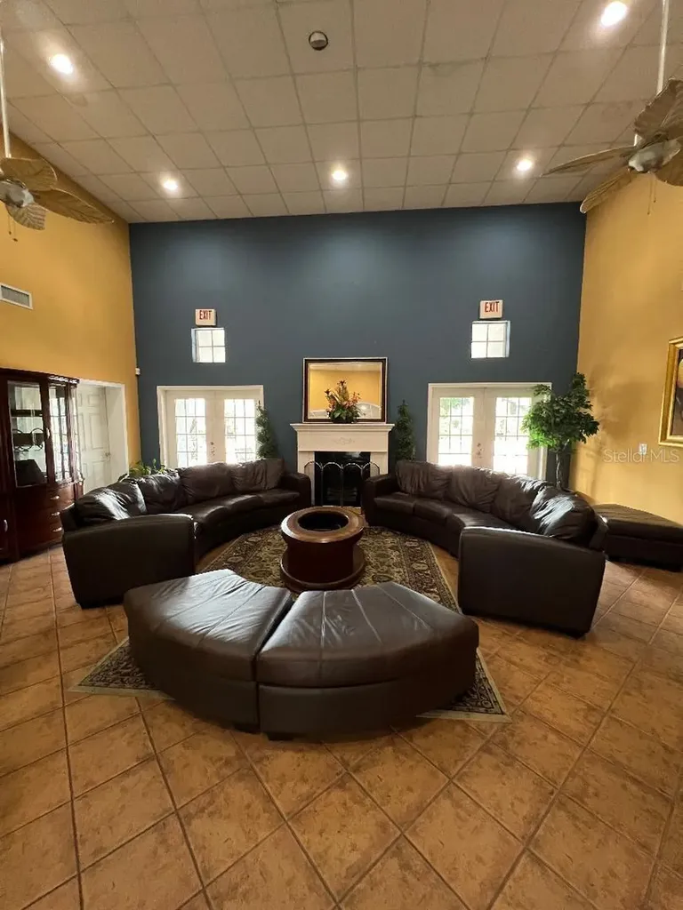2846 Somerset Park Drive Tampa FL 33613