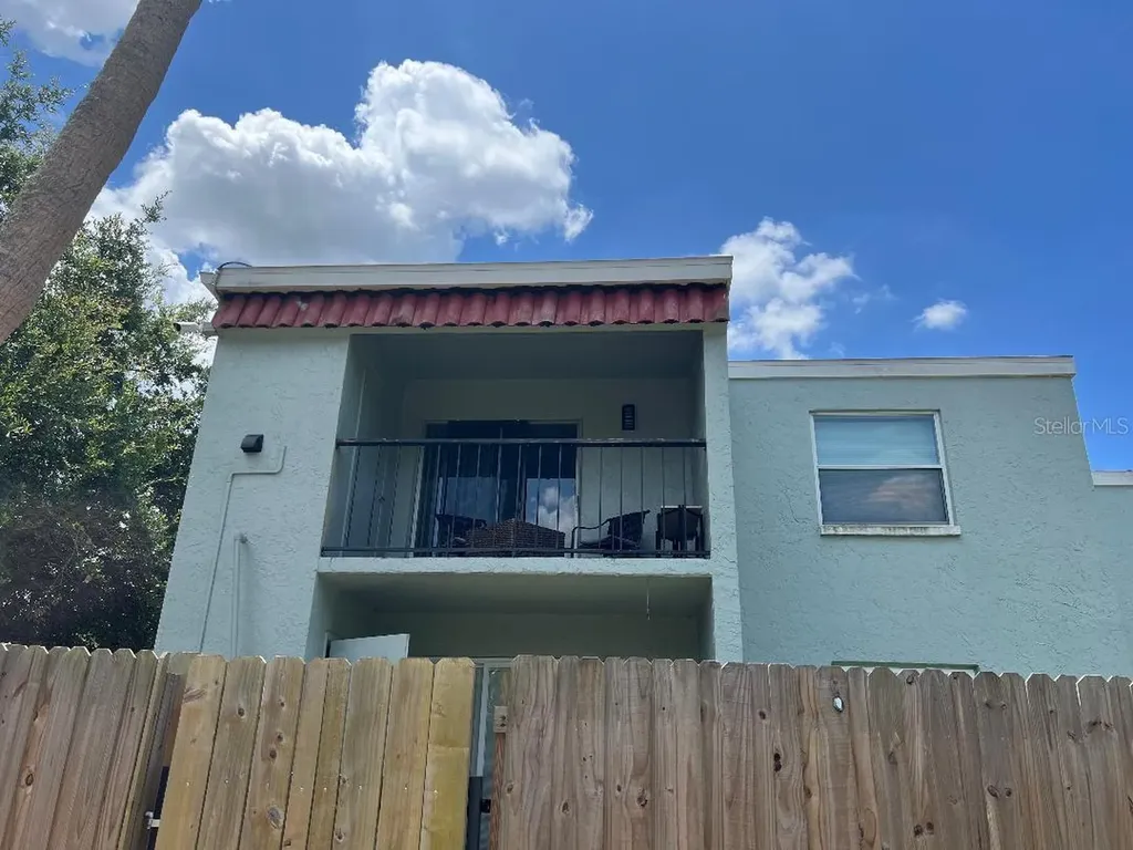 2846 Somerset Park Drive Tampa FL 33613