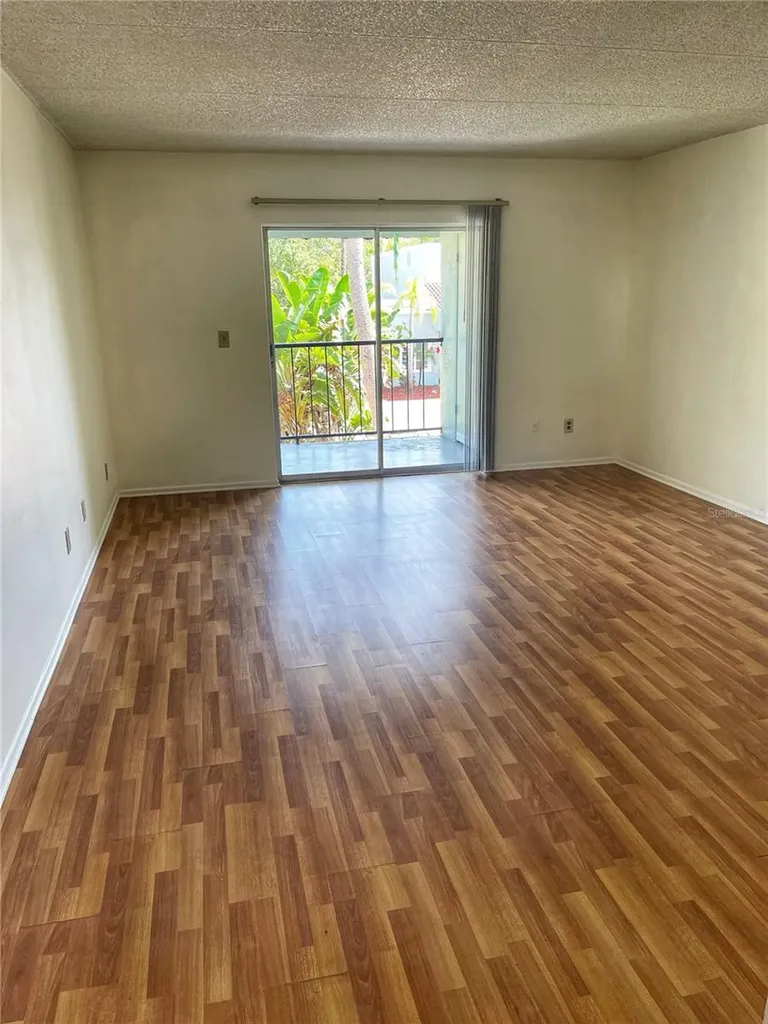 2846 Somerset Park Drive Tampa FL 33613