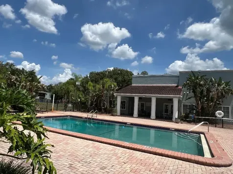 2846 Somerset Park Drive Tampa FL 33613