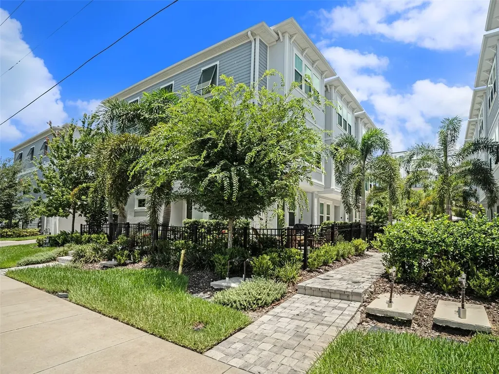 202 S Tampania Avenue Tampa FL 33609