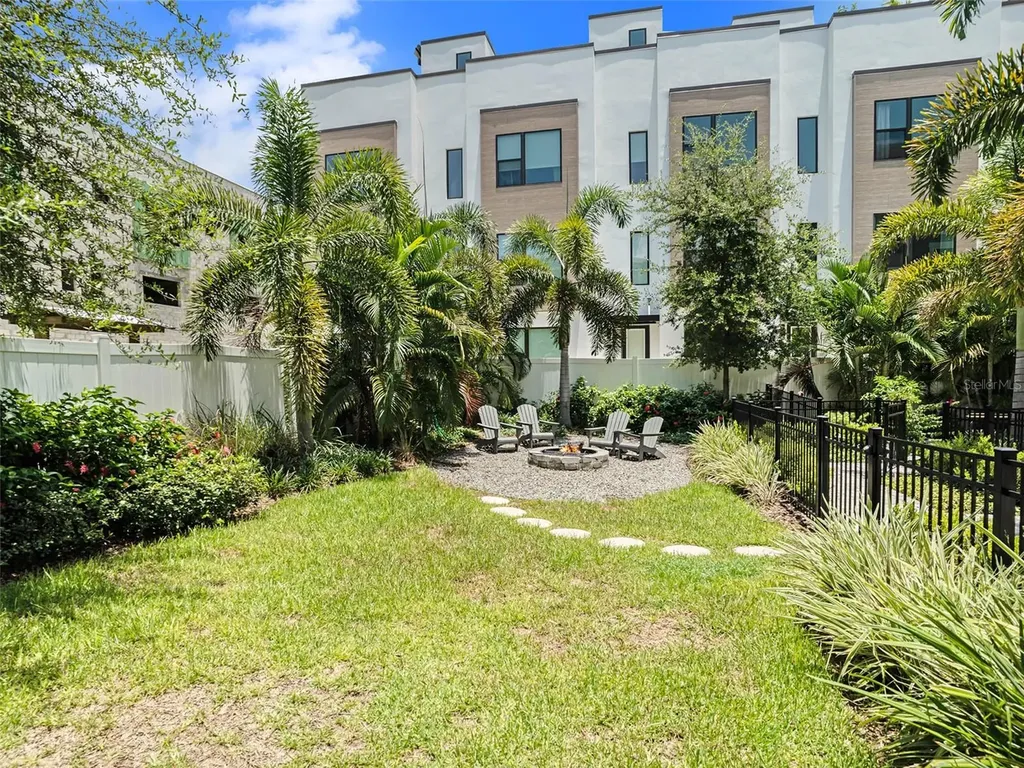 202 S Tampania Avenue Tampa FL 33609