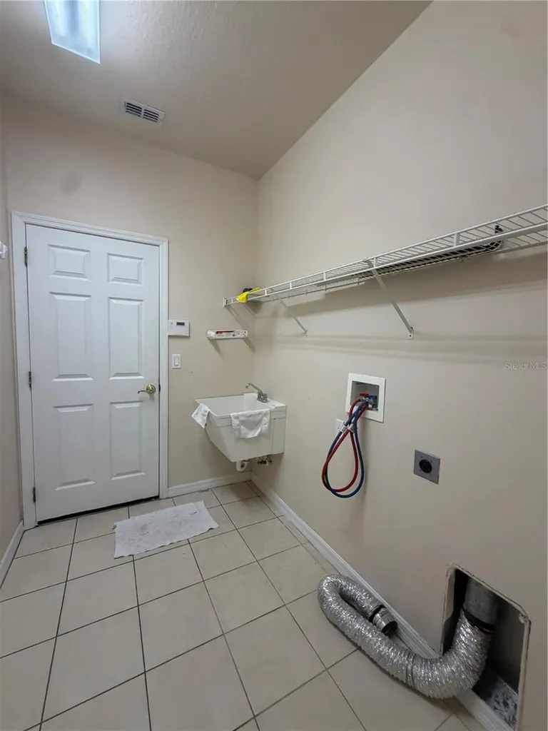 4916 Cape Hatteras Drive Clermont FL 34714