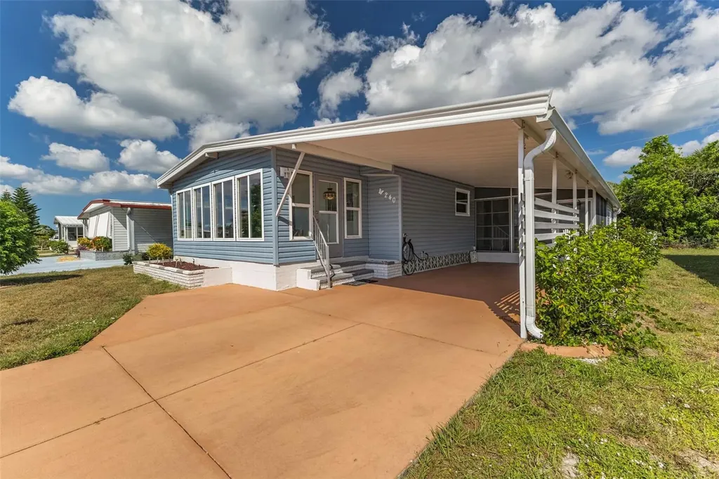 240 La Costa North Port FL 34287