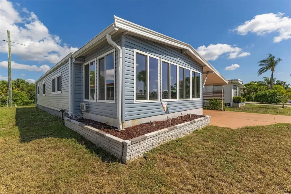 240 La Costa North Port FL 34287