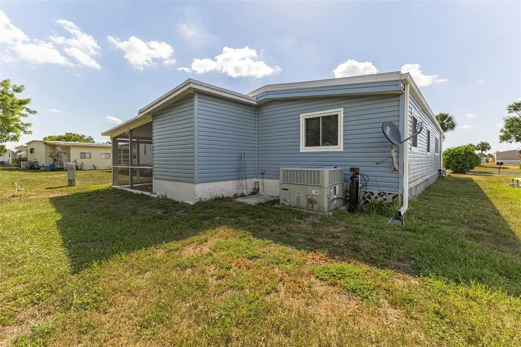 240 La Costa North Port FL 34287