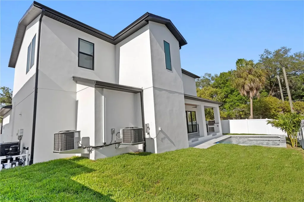 3202 W La Salle Street Tampa FL 33607
