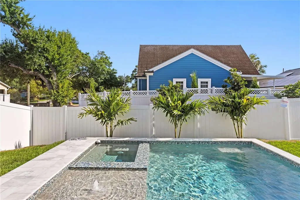 3202 W La Salle Street Tampa FL 33607