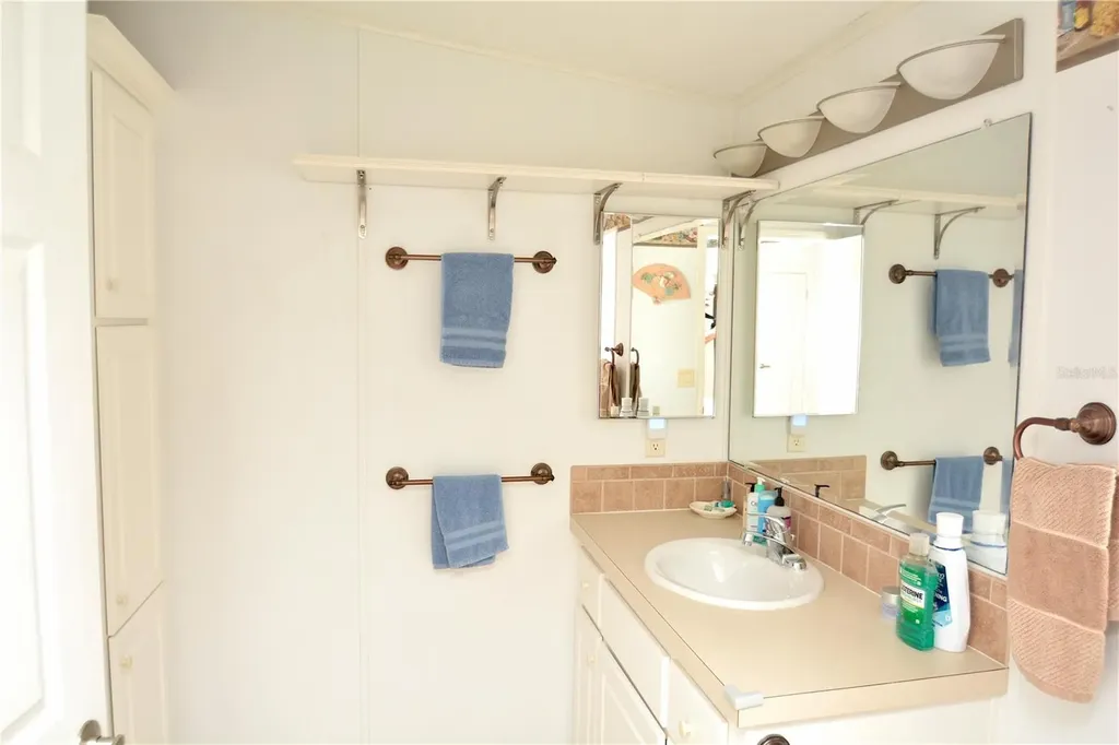 809 S Waterway Venice FL 34285