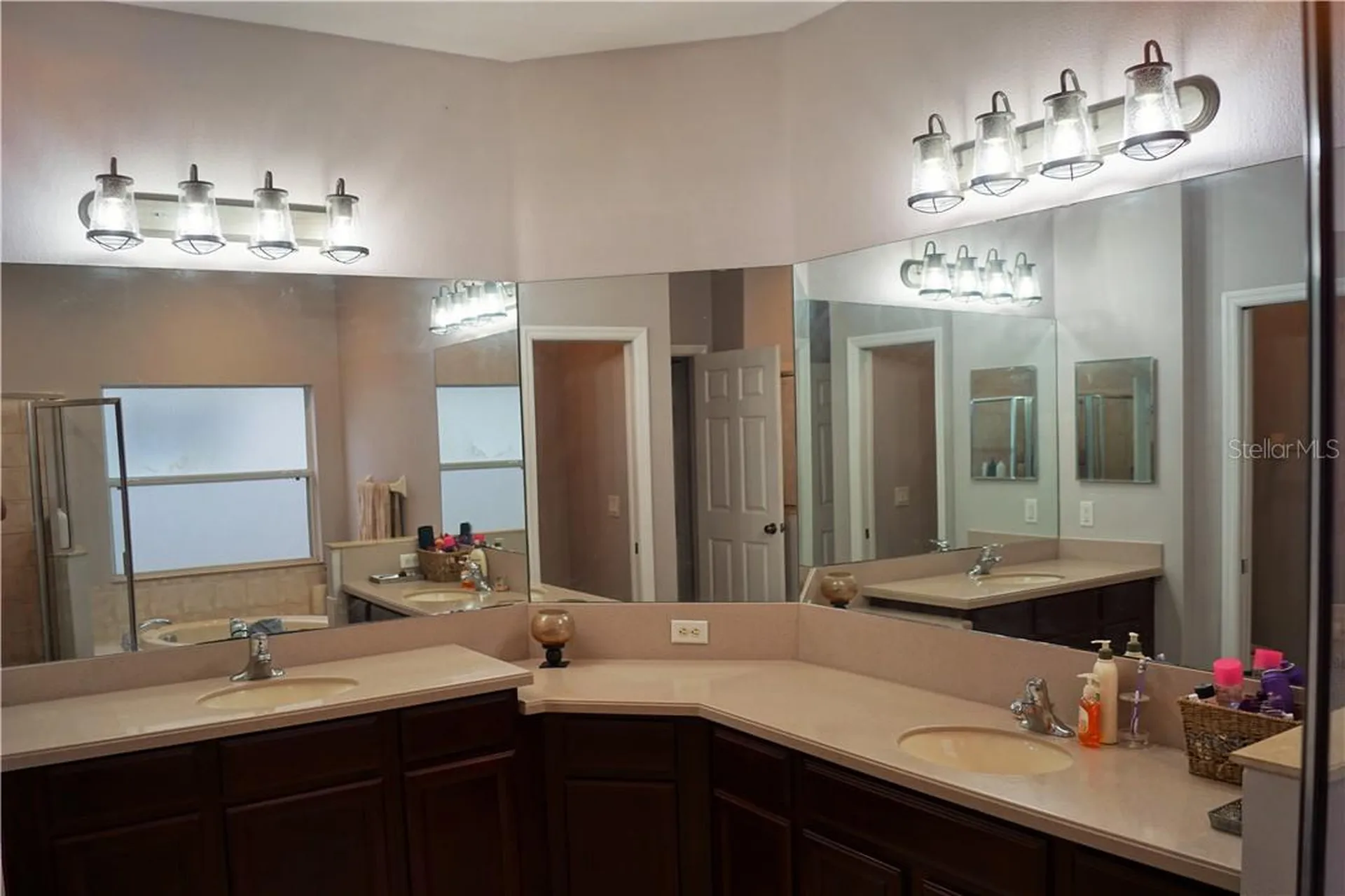 1742 Mira Lago Circle Ruskin FL 33570