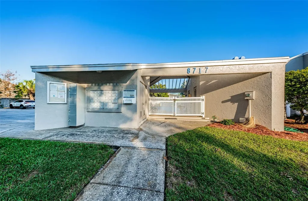 10626 Longwood Drive Seminole FL 33777