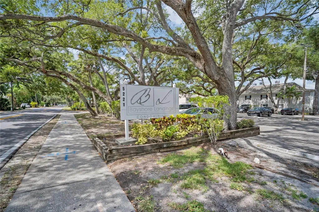 5221 S Bayshore Boulevard Tampa FL 33611