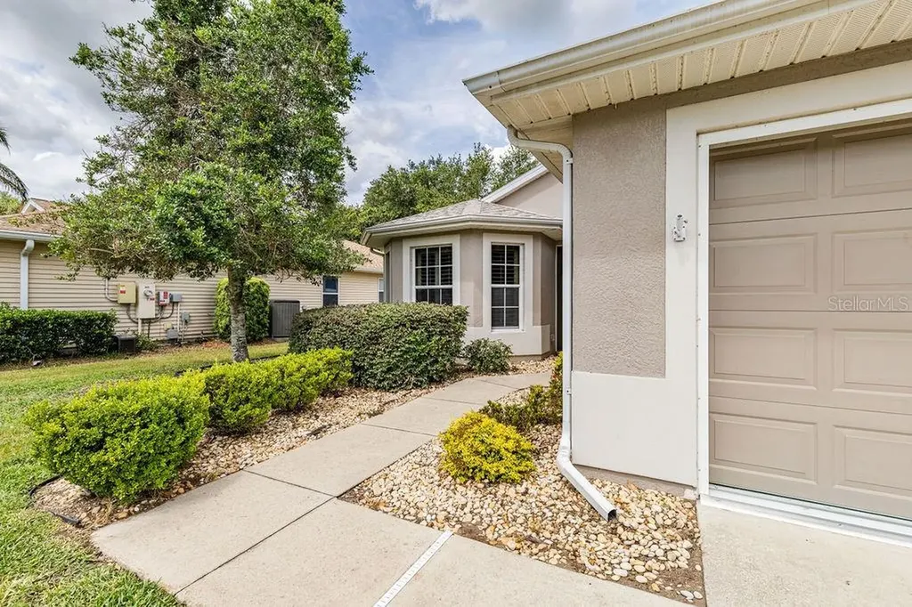 6116 Armada Street Tavares FL 32778