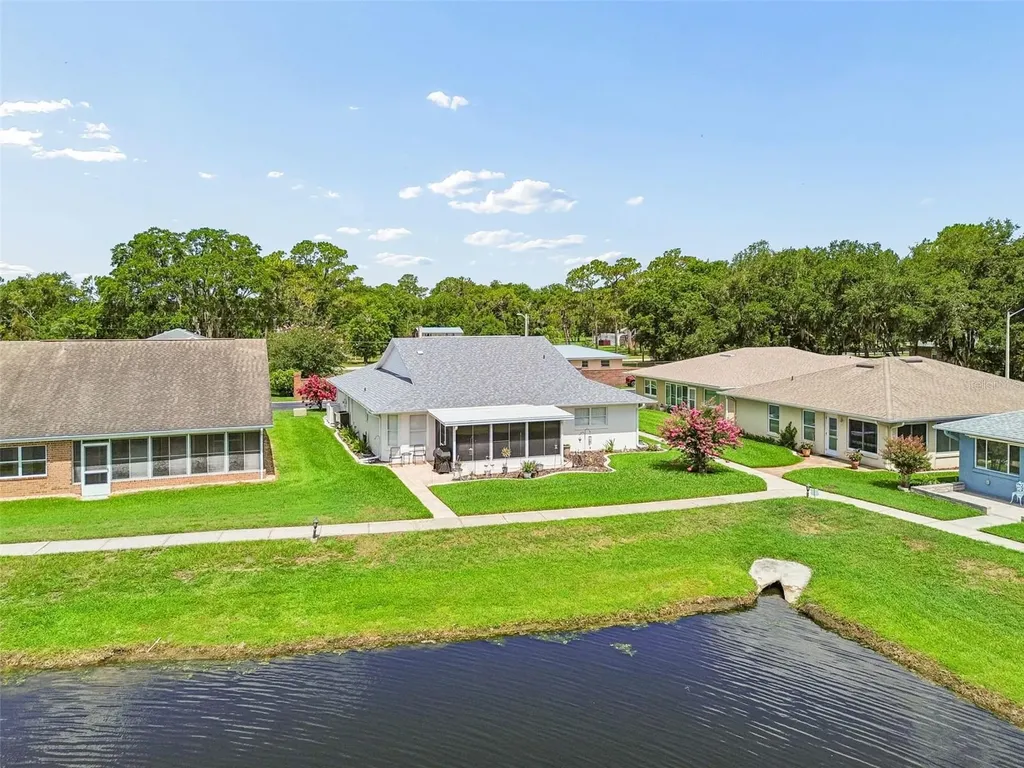 6353 Silver Lakes Drive W Lakeland FL 33810