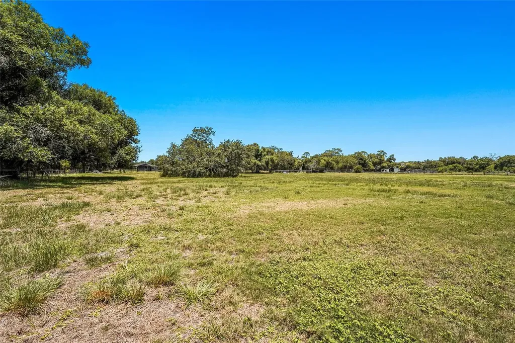 5650 Churchill Downs Road Sarasota FL 34241