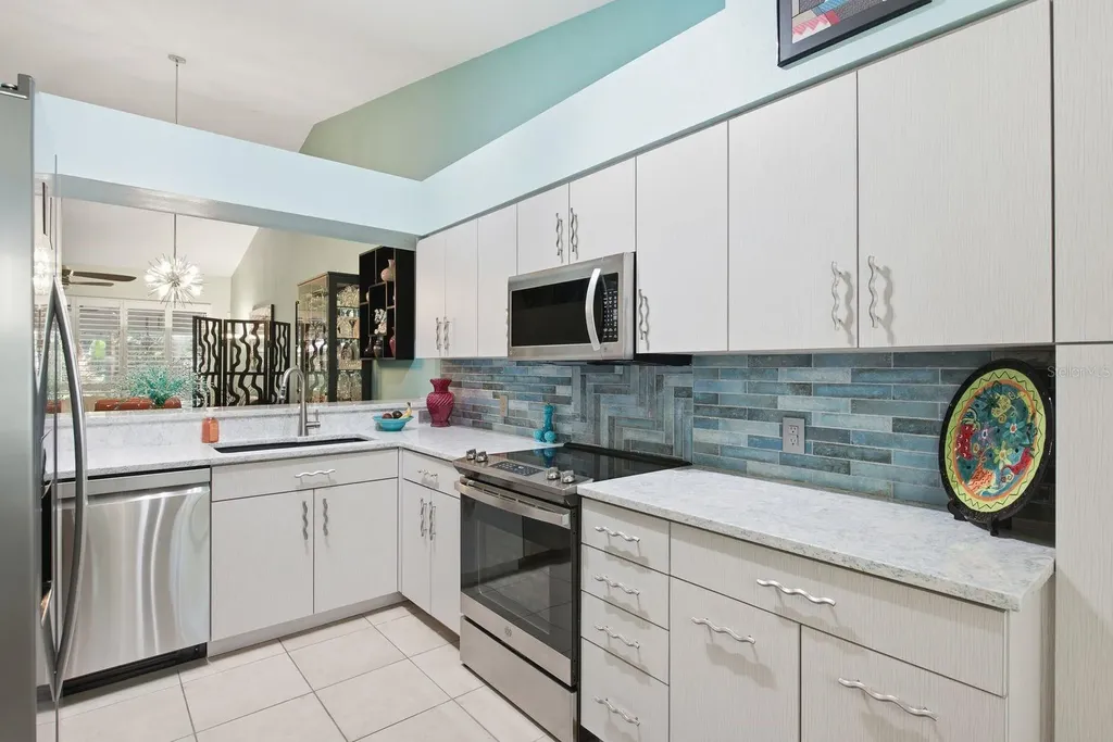 2567 Estancia Boulevard Clearwater FL 33761