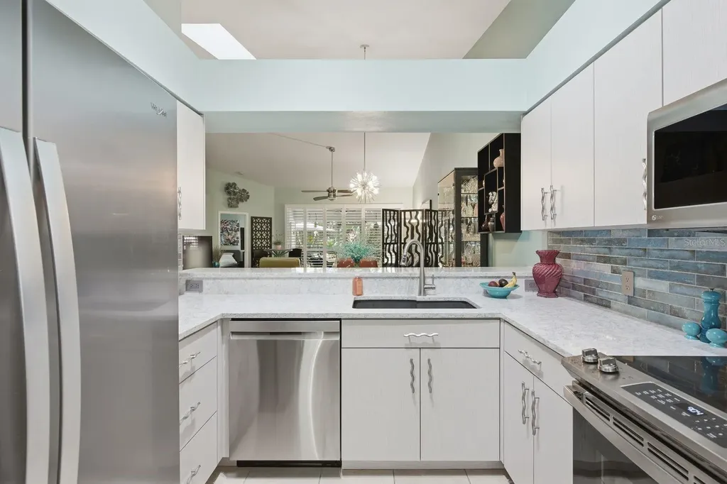 2567 Estancia Boulevard Clearwater FL 33761