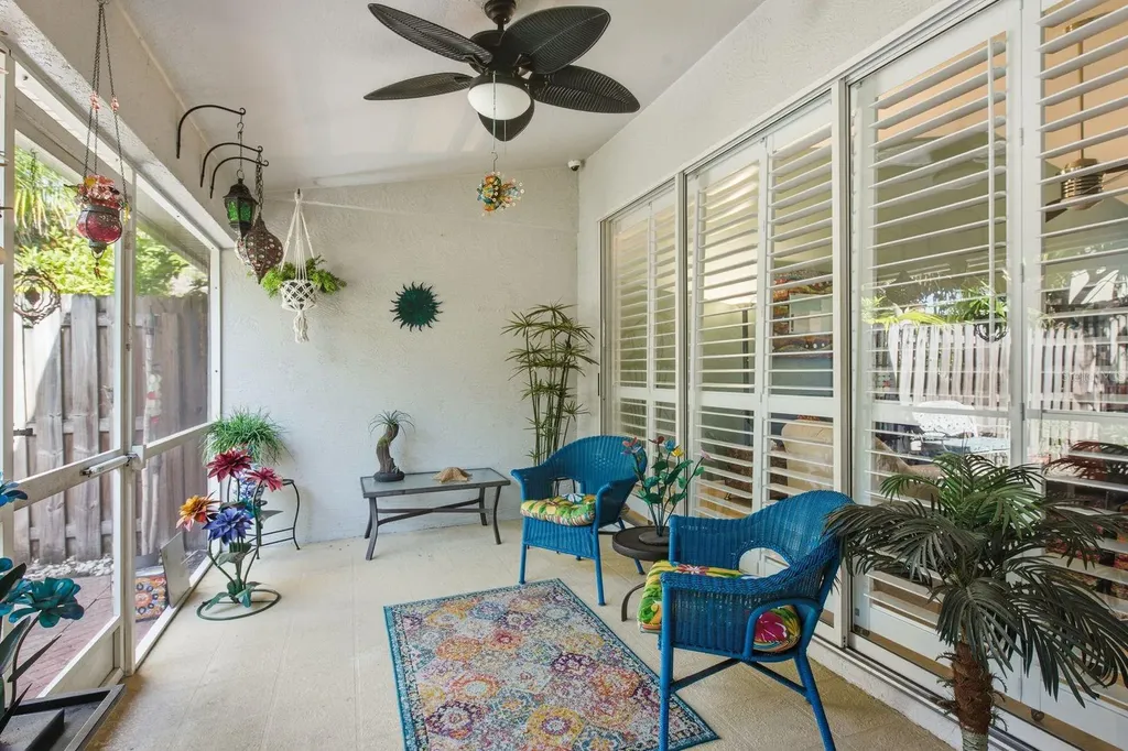 2567 Estancia Boulevard Clearwater FL 33761