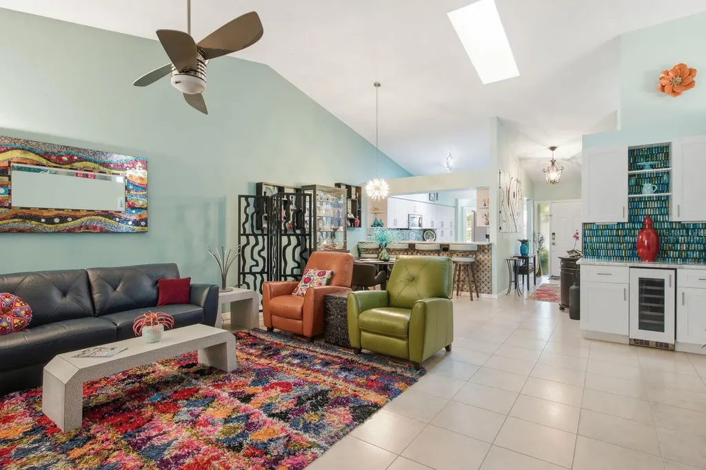 2567 Estancia Boulevard Clearwater FL 33761