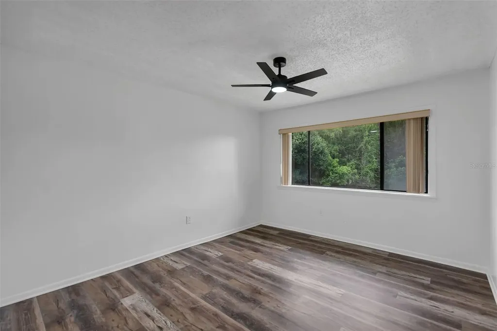 5850 Peregrine Avenue Orlando FL 32819