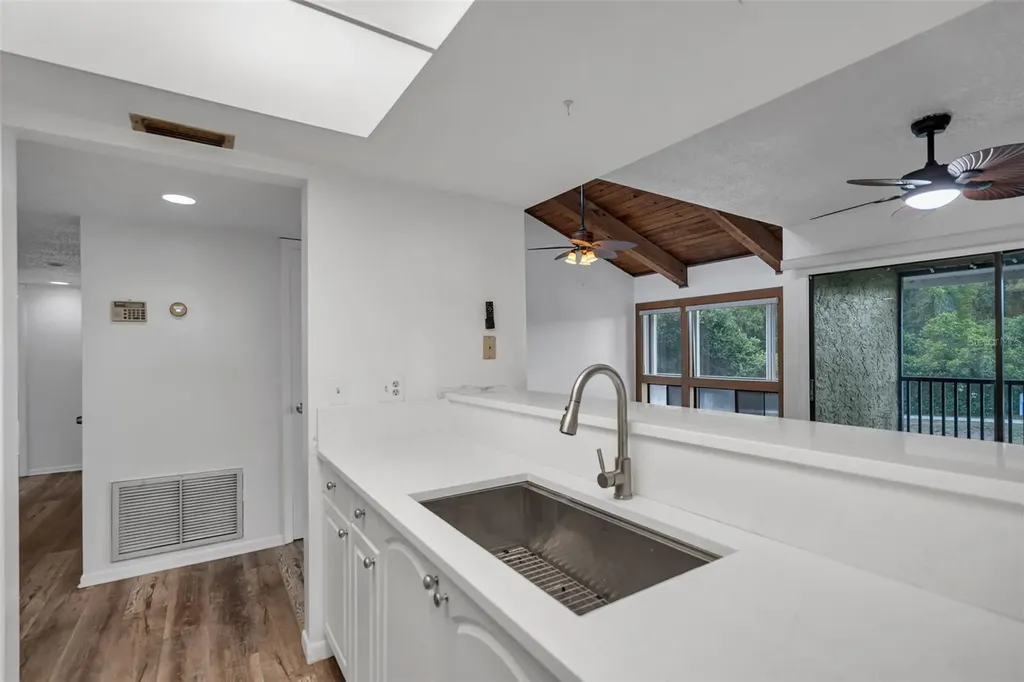 5850 Peregrine Avenue Orlando FL 32819