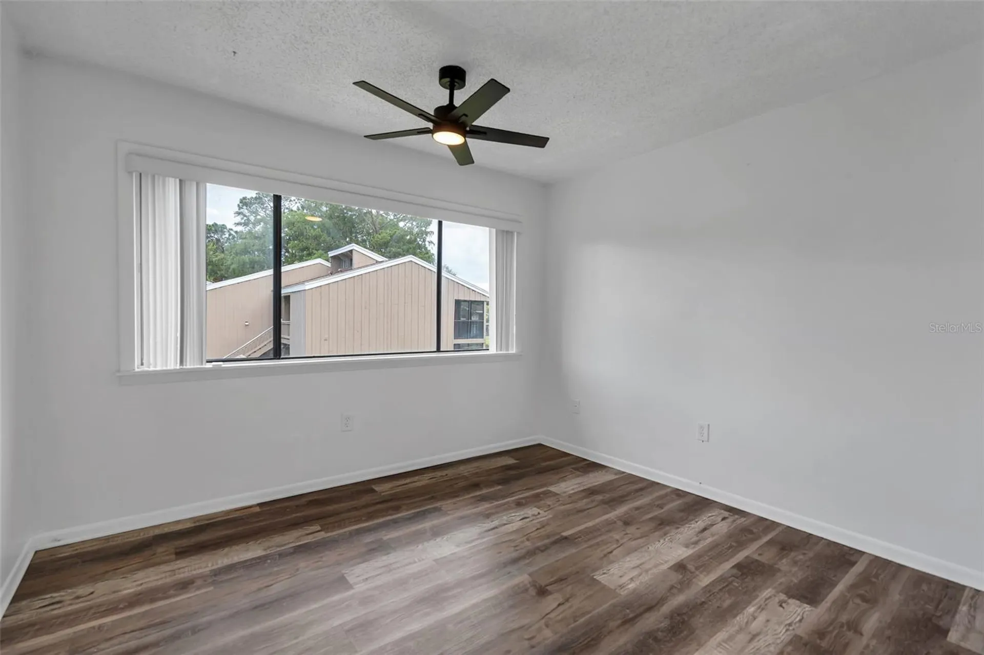 5850 Peregrine Avenue Orlando FL 32819