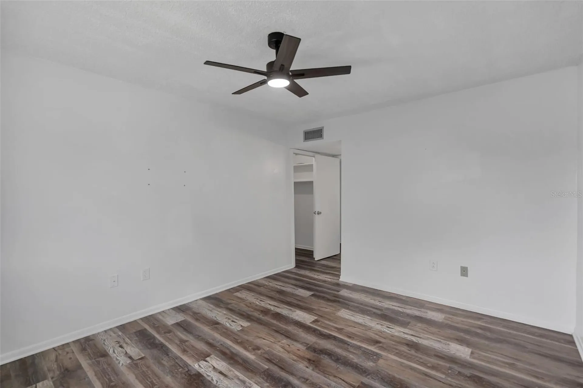 5850 Peregrine Avenue Orlando FL 32819