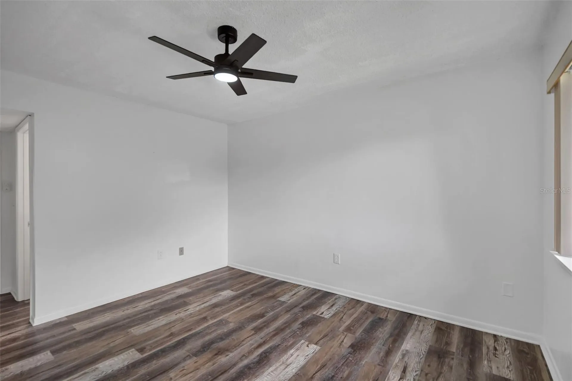 5850 Peregrine Avenue Orlando FL 32819