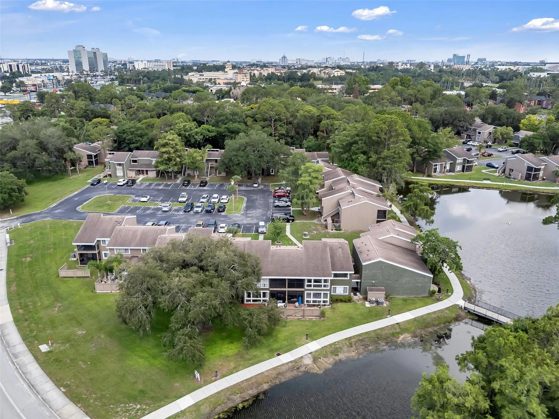 5850 Peregrine Avenue Orlando FL 32819