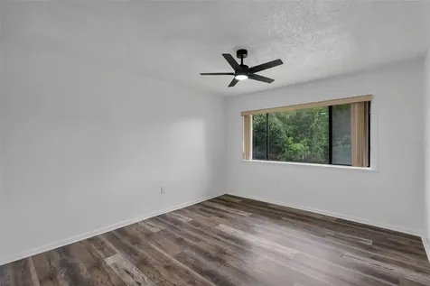 5850 Peregrine Avenue Orlando FL 32819