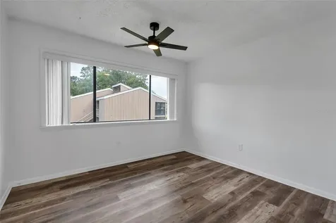 5850 Peregrine Avenue Orlando FL 32819