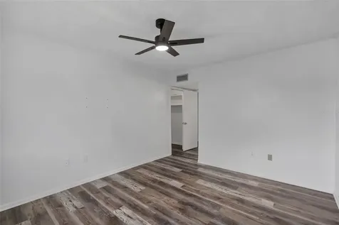 5850 Peregrine Avenue Orlando FL 32819