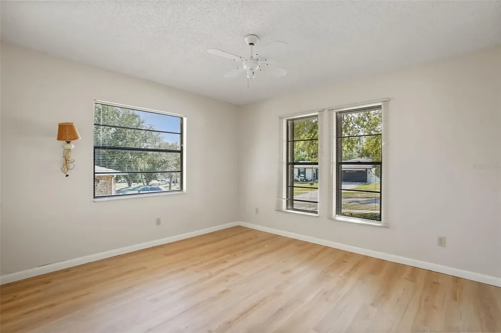 210 N Disston Avenue Clermont FL 34711
